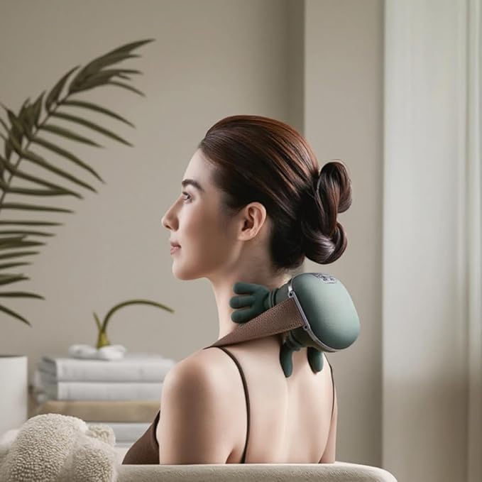 ZoserX - Bionic Heated Massager Portable Shiatsu Neck and Back Massager Electric Deep Tissue 4D Kneading Massage Simulated Human Hand Design for Pain Relief and Muscle Relax (Green)