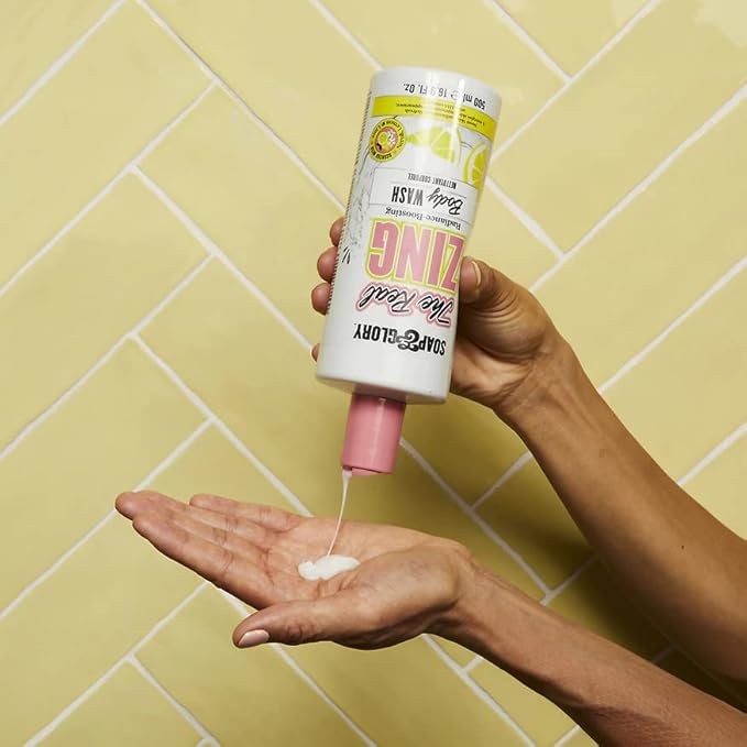 Soap &amp Glory The Real Zing Radiance Boosting Body Wash - Hydrating Body Wash with AHAs - Citrus Scented Moisturizing Body Wash for a Healthy Glow (500ml)