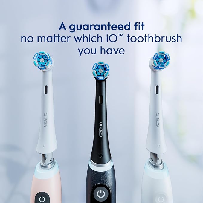 Oral-B iO Series Ultimate Clean Electric Toothbrush Replacement Brush Heads for an Oral-B Electric Toothbrush 4 Count Black