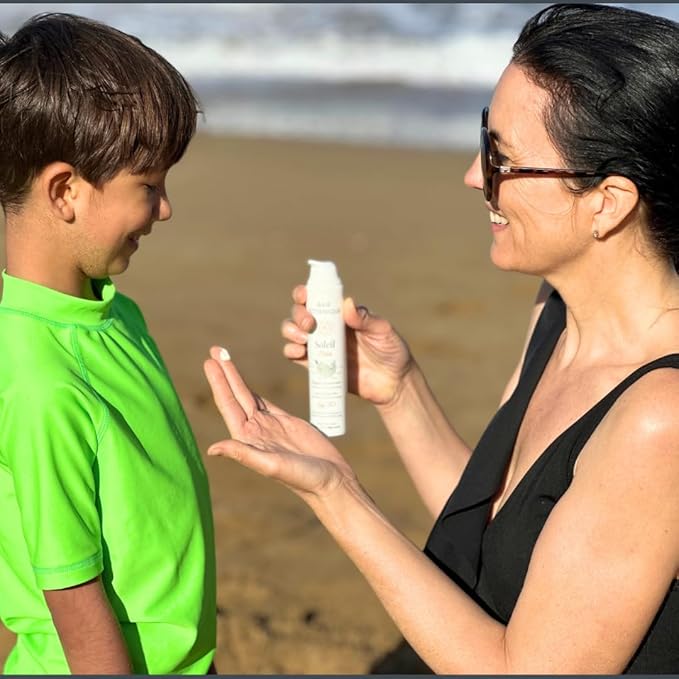 Baie Botanique Soleil Bébé - Organic Non-Toxic Mineral Baby Sunscreen SPF 50 - Sunflower &amp Jojoba - Unscented - Natural - Vegan - No White Cast - Reef Safe - UVA/UVB - 100g