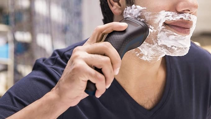 Philips Norelco Shaver Series 1000 Wet or Dry Electric Shaver ComfortCut Blades 3-Directional Flex Heads One-Touch Open 40 Minutes of Cordless Shaving from an 8-Hour Charge