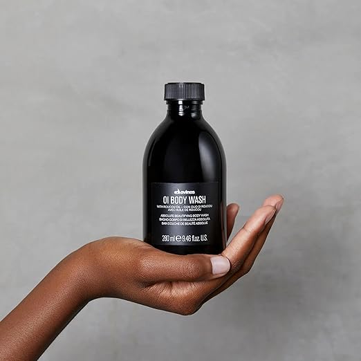 Davines OI Body Wash Gently Cleansing Moisturizing Body Wash for All Skin Types - Hydrates &amp Softens Skin with Antioxidant Roucou Oil - Rich Creamy Foam with Signature OI Scent 9.47 Fl Oz