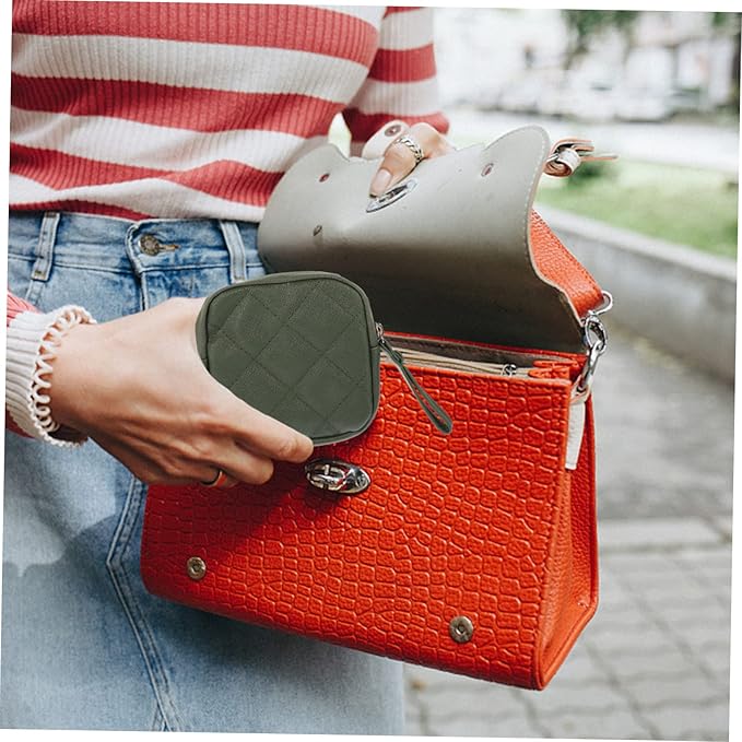 NOLITOY 4pcs Portable Sanitary Napkin Bag for Women Cute Travel Toiletry Bag Zipper Period Products Holder for School Adorable Period for Women