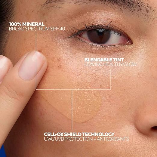 La Roche-Posay Anthelios Sunscreen SPF 40 Ultra-Light Fluid Broad Spectrum SPF 40 Face Sunscreen with Titanium Dioxide Mineral Lightweight &amp Fast-Absorbing Oil-Free Matte Finish