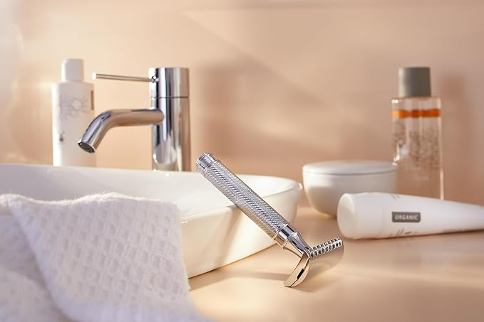 MÜHLE R 89 Shaving Set 5 Pieces - Safety Razor with Closed Comb Chrome-Plated Metal Blade Cream Cloth - Silver