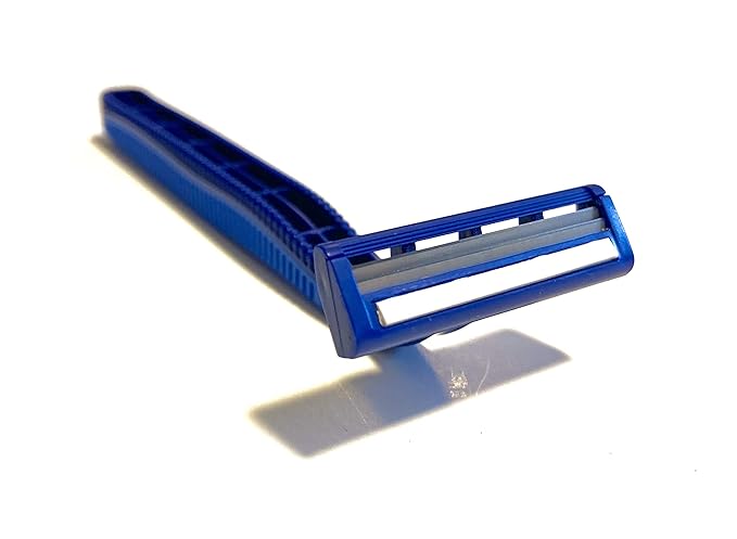 100 Box Combo of Blue and Pink Razor Blades Disposable Stainless Steel Hospitality Quality Shavers High End Twin Blade Razors for Men and Women with Aloe Vera Lubrication Strip