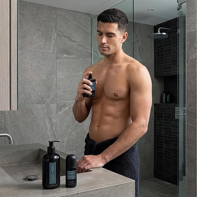 Pecksniff’s Men’s Essentials Body Trio Gift Set – Amber &amp Oud Wood – Bath &amp Shower Gel 250ml Body Spray 100ml Deodorant 50ml