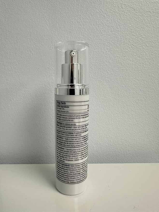 RM Sheer Physical Tint SPF 44 Non comedogenic Hypoallergenic and water resistant for all skin types