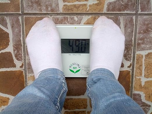 NewlineNY Step-on Super Mini Smallest Travel Bathroom Scale with Protection Sleeve: SBB0638SM-WH(White)+S001MG